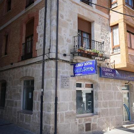 Apartamentos Turisticos Empecinado Roa Bagian luar foto