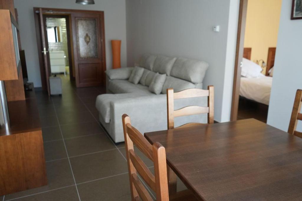 Apartamentos Turisticos Empecinado Roa Bagian luar foto